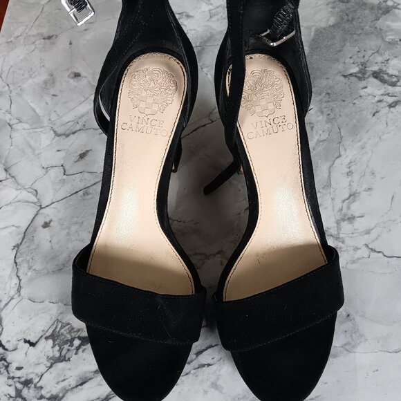 Vince Camuto Platform Black High Heel Stap Velvet - Picture 1 of 3